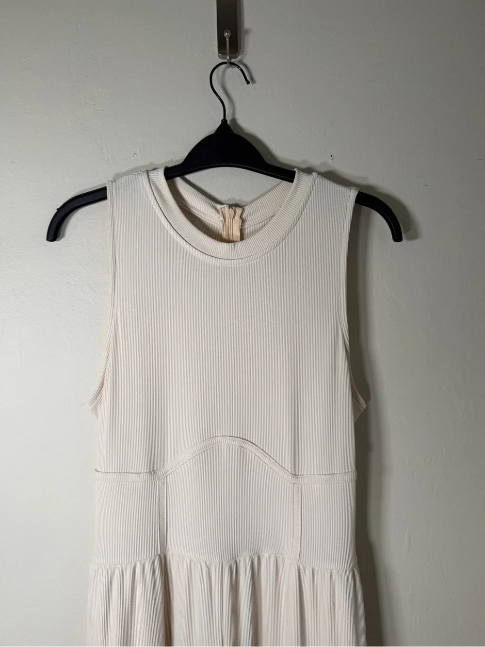 Cider Ivory Sleeveless Wide-Leg Jumpsuit - Picture 9 of 13